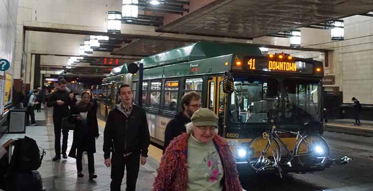 King County Metro New Flyer DE60LF 6820